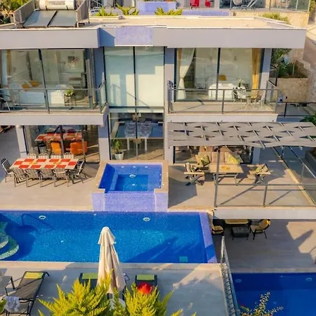 וילה Waterfall 2 קס